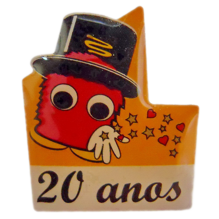 Fotografia do Pin da Campanha Pirilampo Mágico do ano 2006